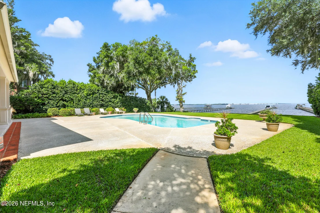 Photo of 2957 FOREST Circle