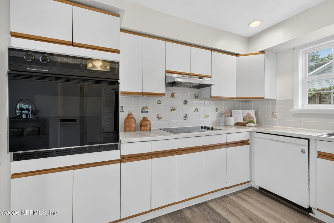 Photo of 18 OCEAN Avenue