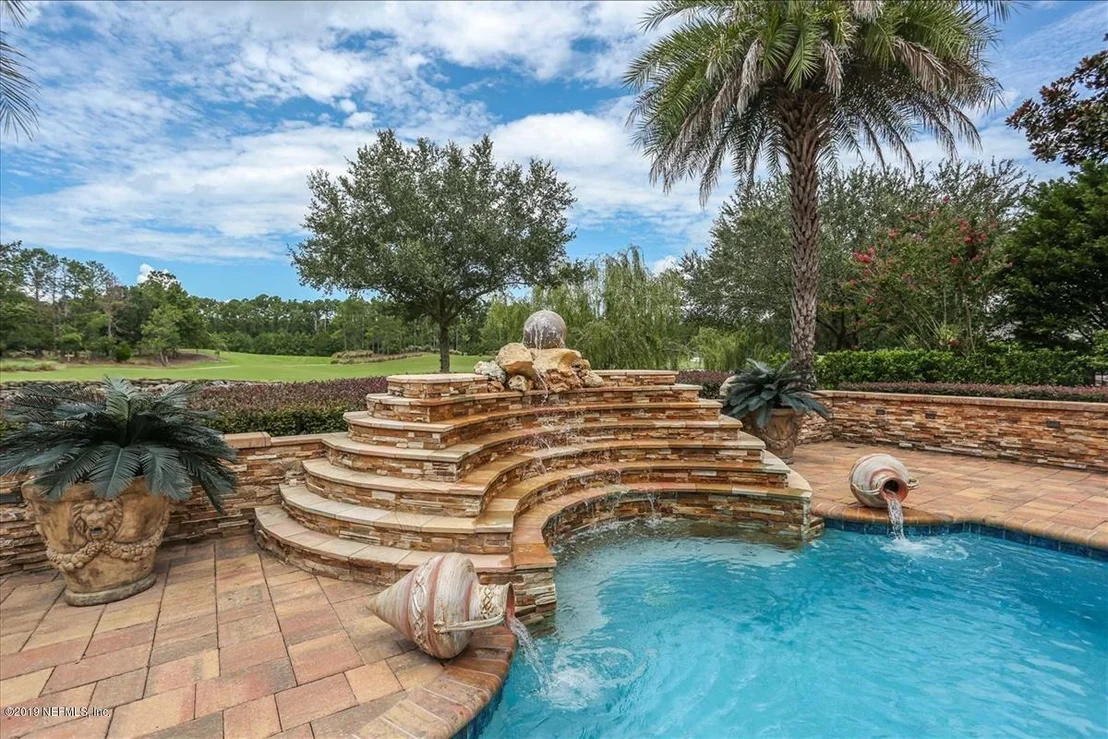 Photo of 1180 REGISTRY Boulevard