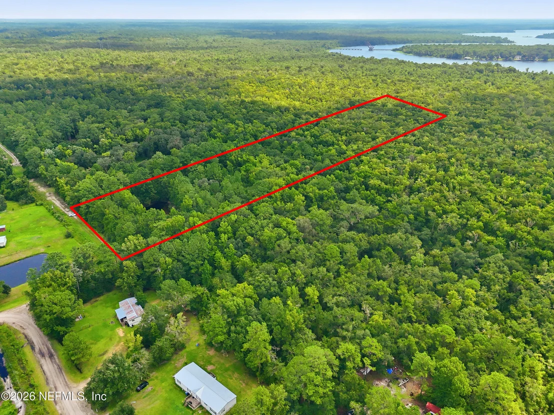 Photo of 143 PINE TREE Road