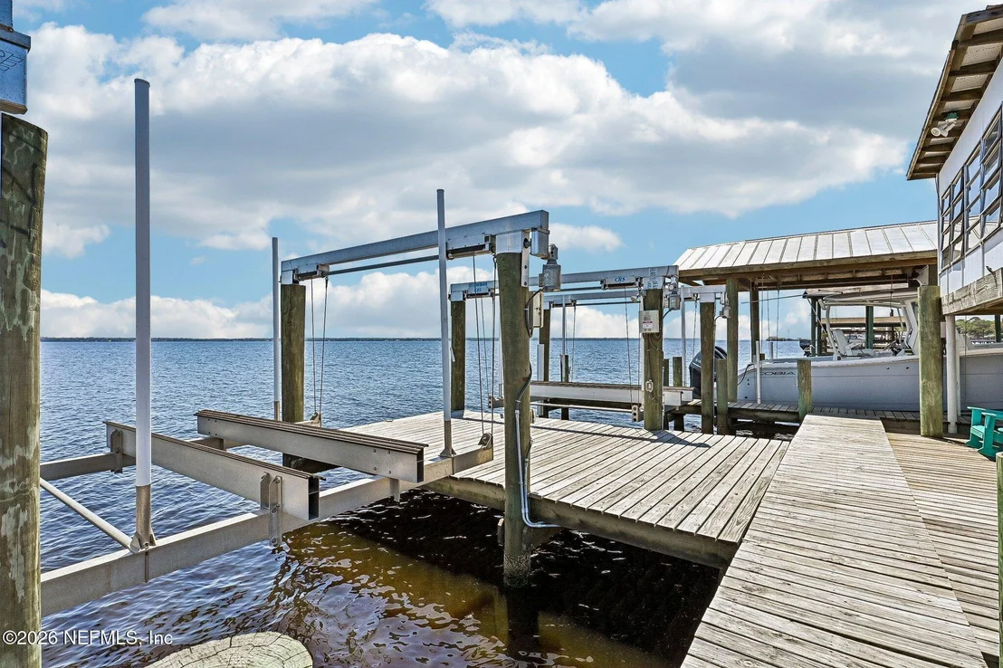Photo of 4745 RAGGEDY POINT Road
