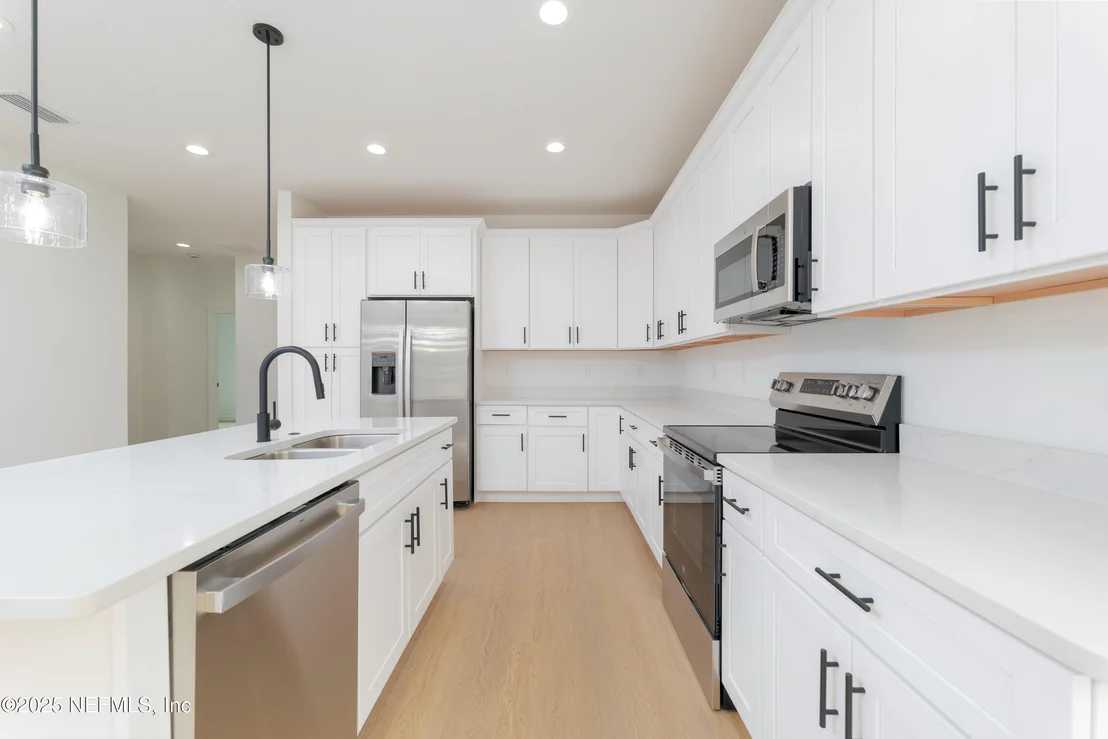 Photo of 1008 CLAY Street