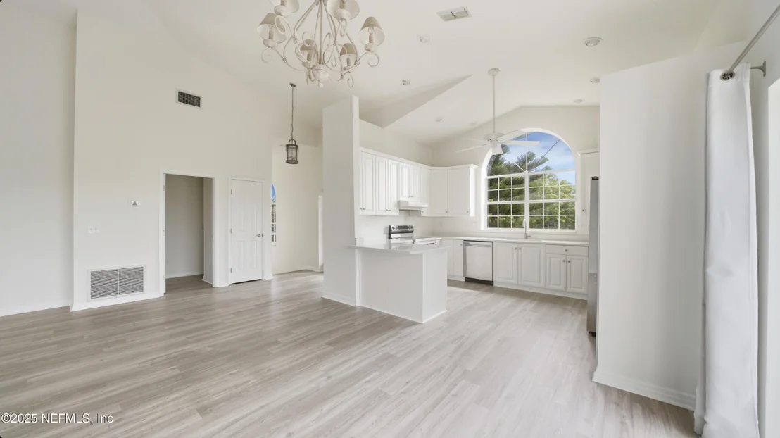 Photo of 300 RIVERSIDE Boulevard