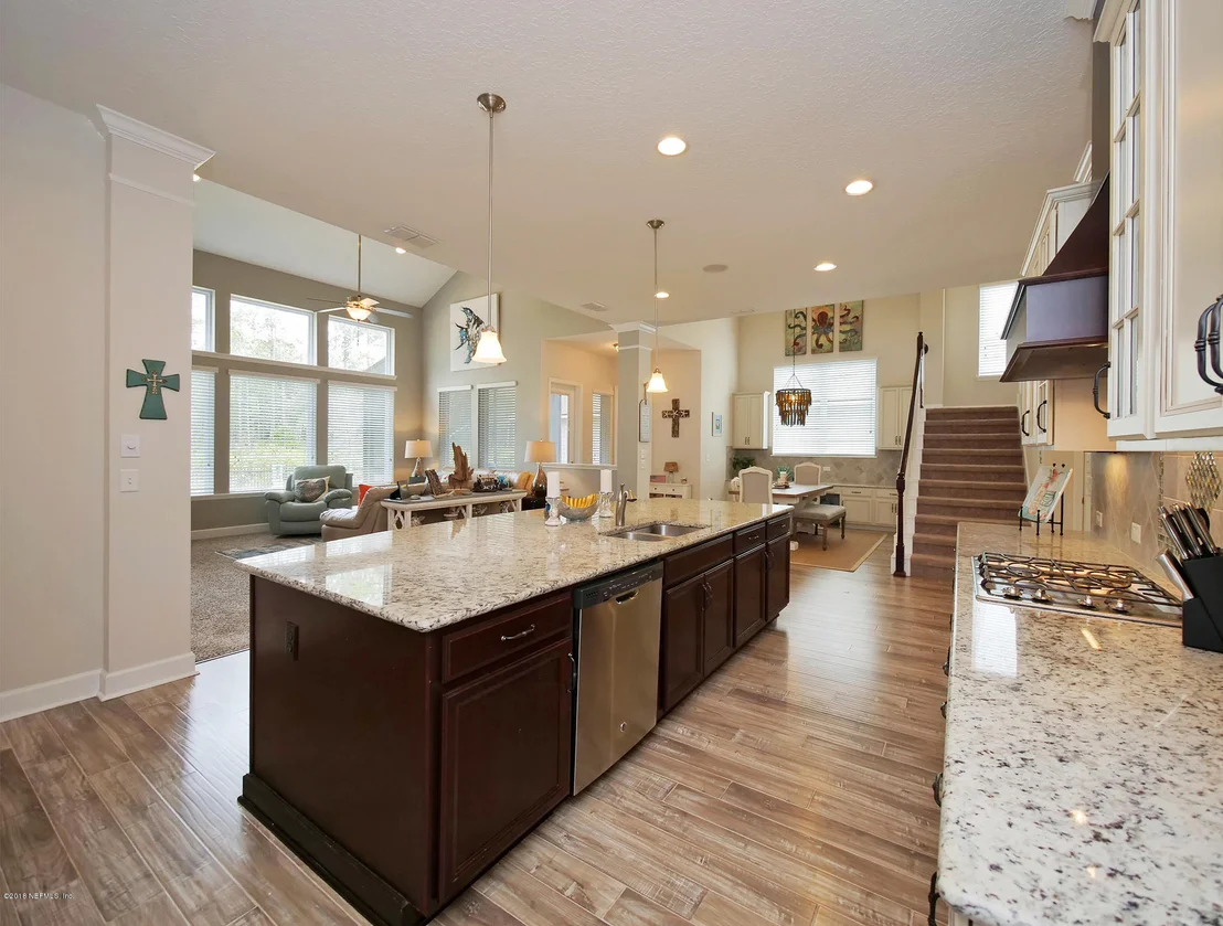 Photo of 453 EAGLE ROCK Drive