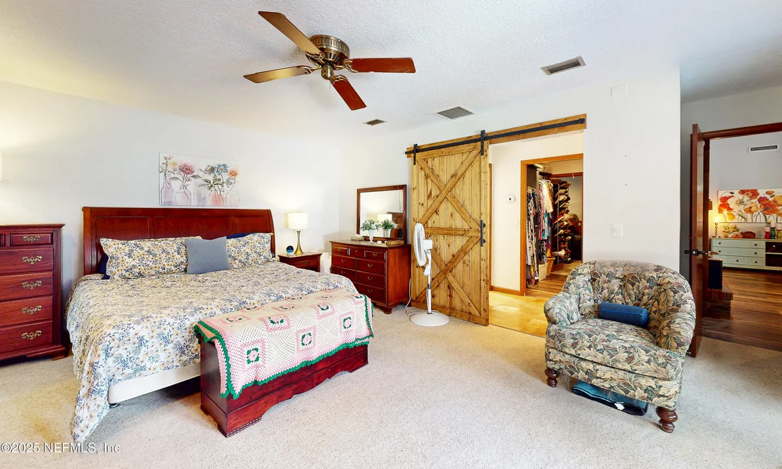 Photo of 2860 RAVINES Road