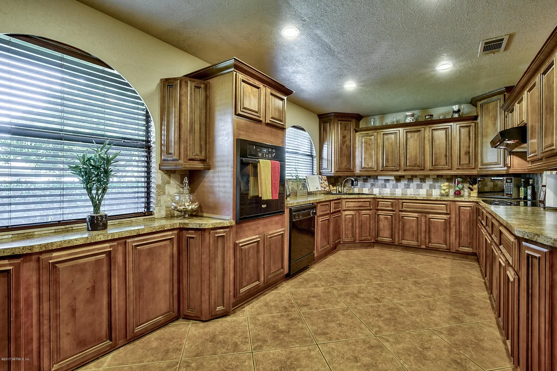 Photo of 10679 HAMPTON Road