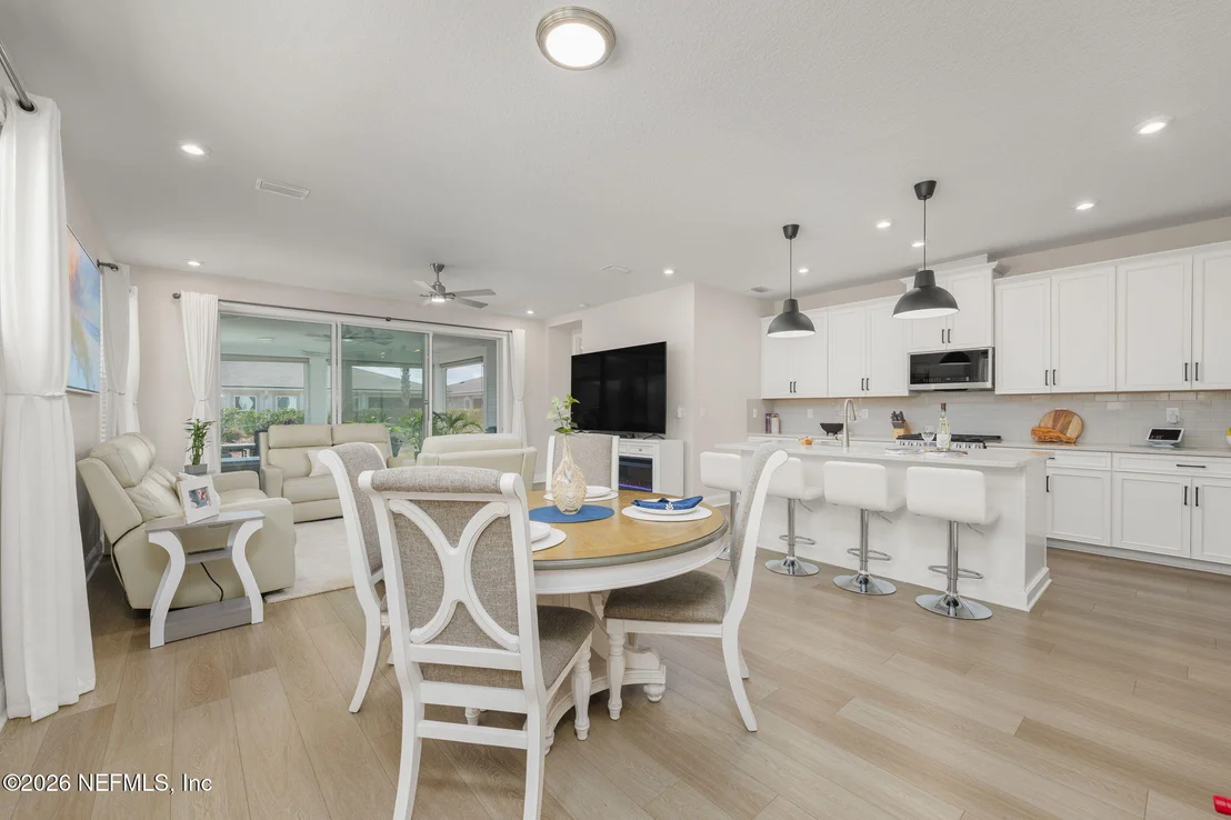 Photo of 403 LADYSLIPPER Drive