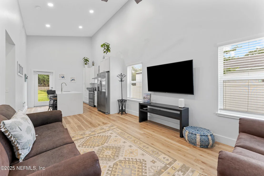Photo of 824 S RODRIQUEZ Street