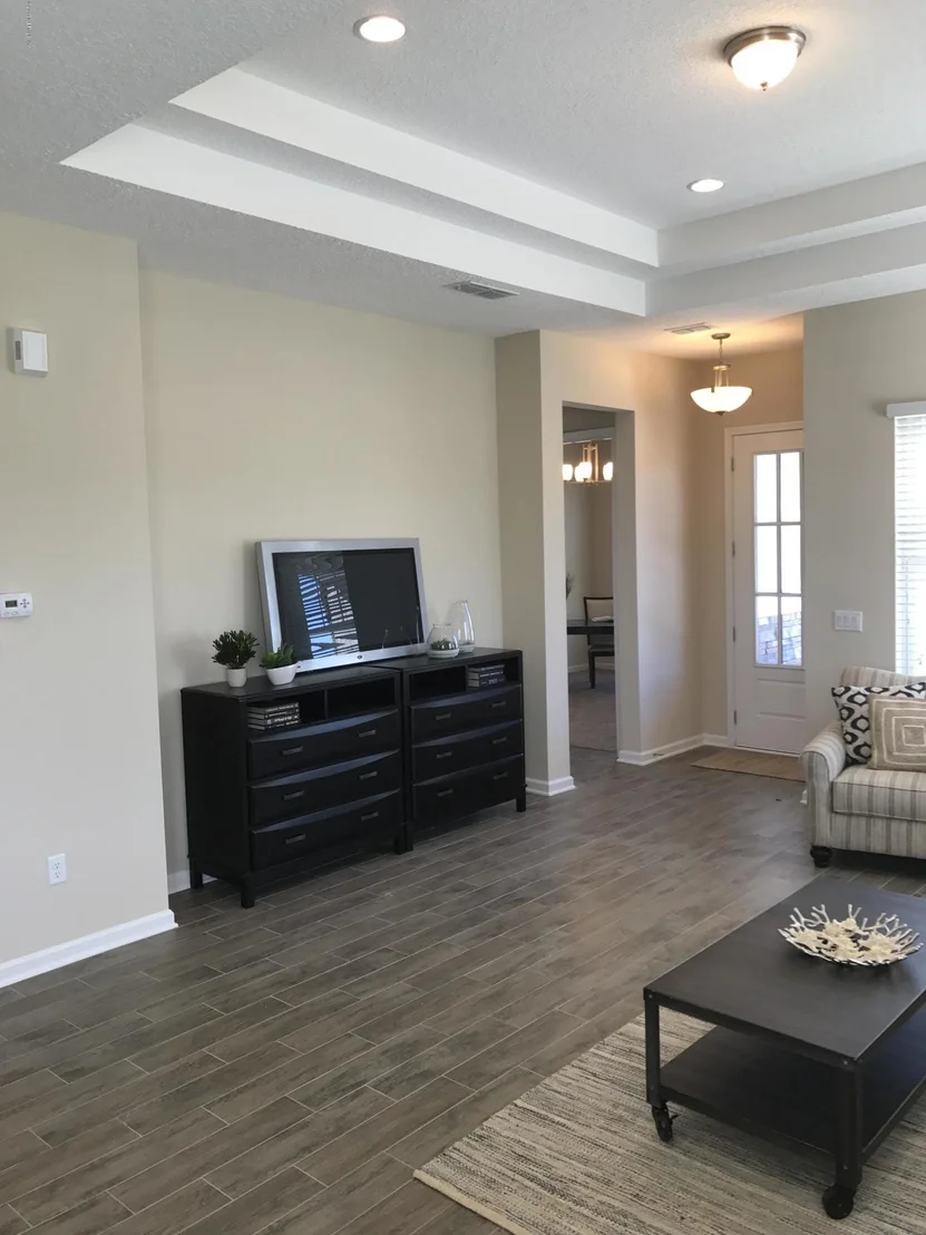 Photo of 114 FREMONT Avenue