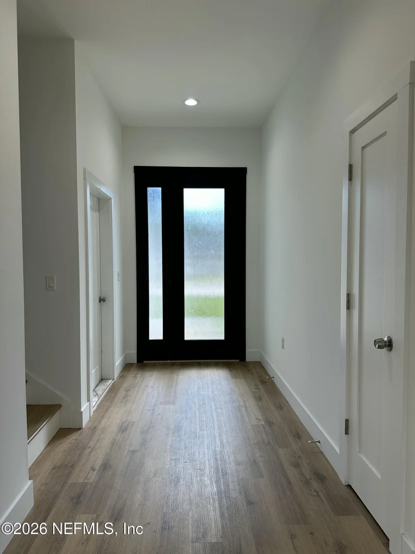 Photo of 57 BARRING Place N