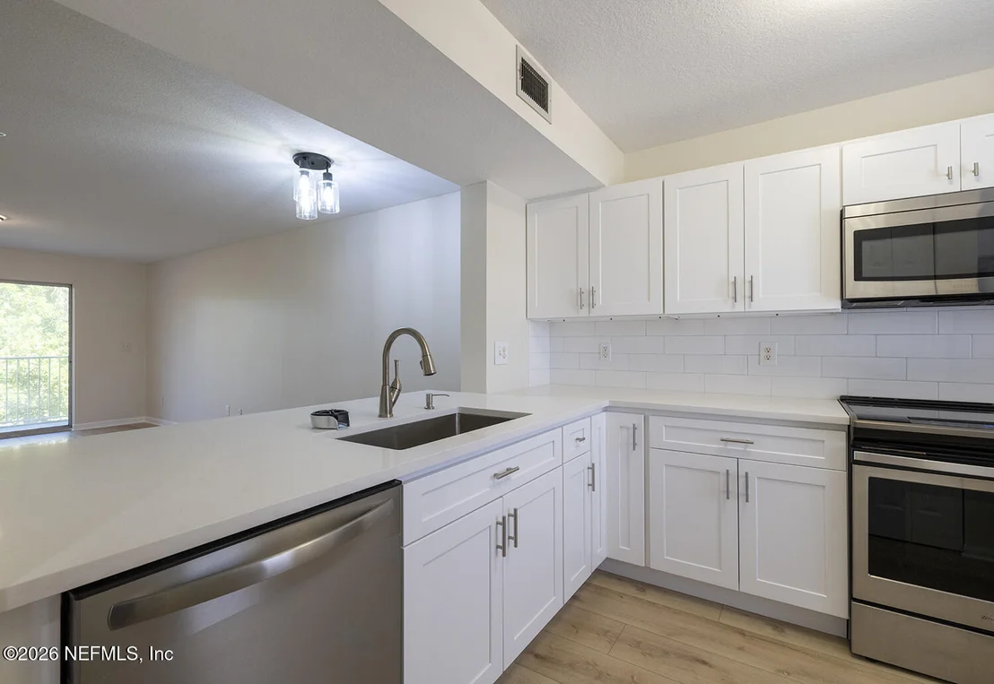 Photo of Unit G at 210 16TH Street