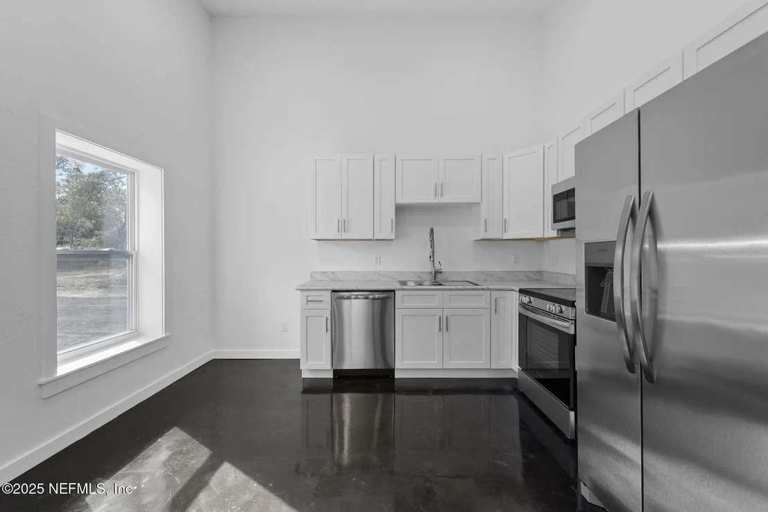 Photo of 102 FRONTENAC Street