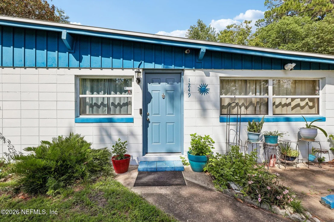 Photo of 1249 LE BRUN Drive