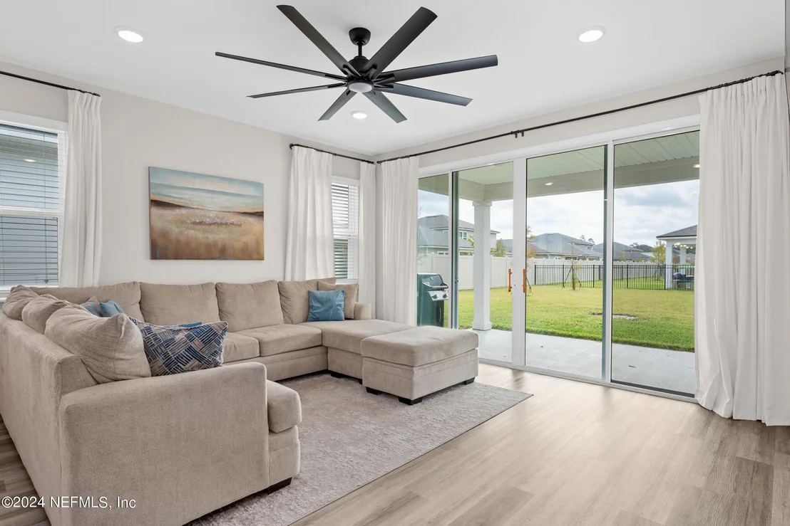 Photo of 75262 PLUMBAGO Trace