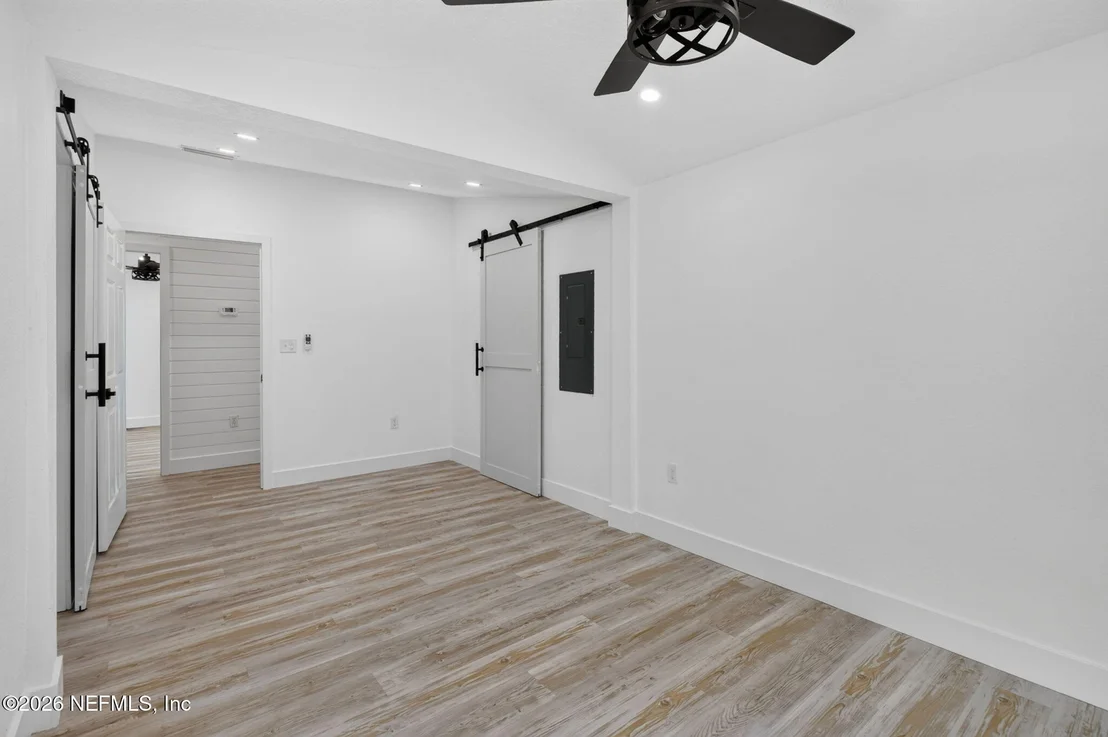 Photo of 8189 MELROSE Road