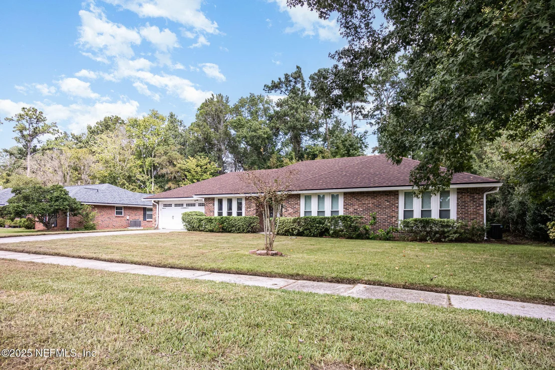 Photo of 2549 STONEBRIDGE Drive