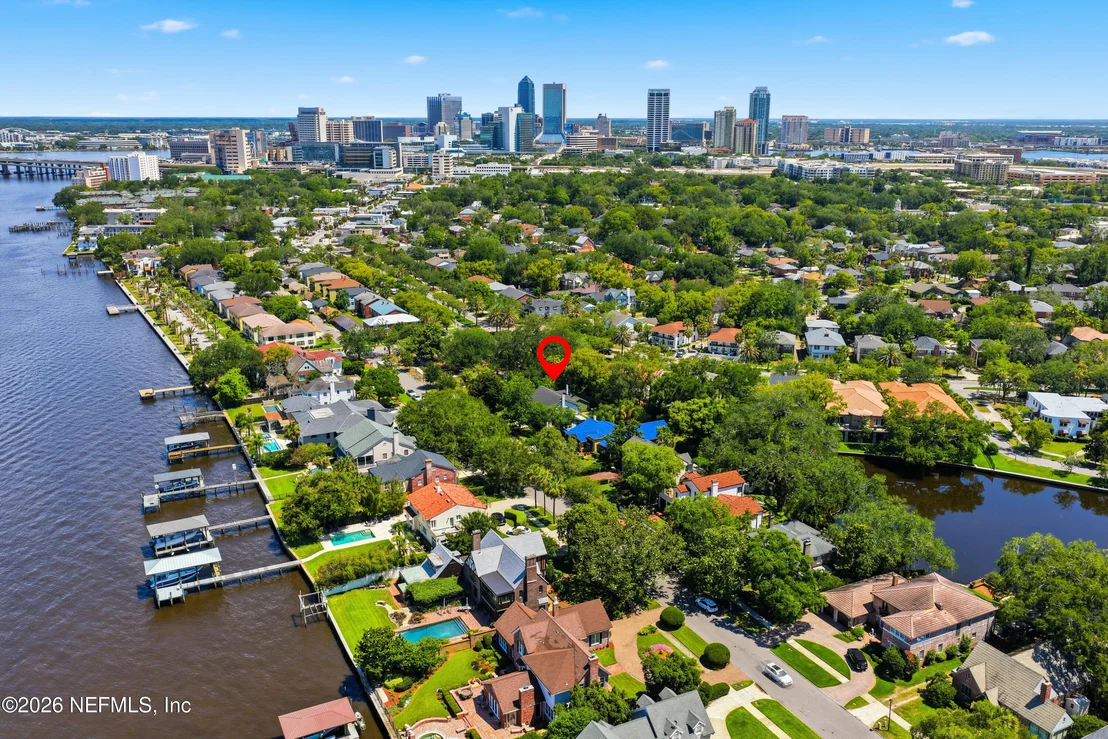 Photo of 1841 RIVER Road