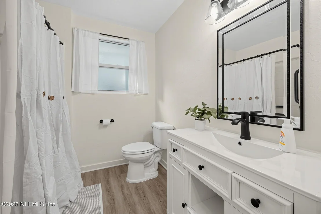 Photo of 450370 STATE ROAD 200