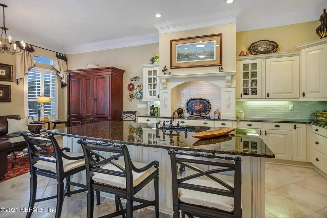 Photo of 1120 INVERNESS Drive