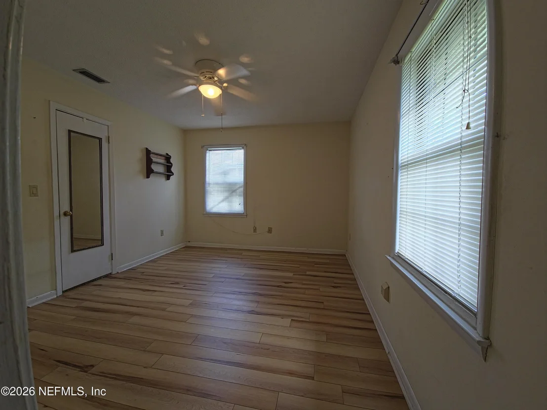Photo of 1017 PINEVIEW Circle SW