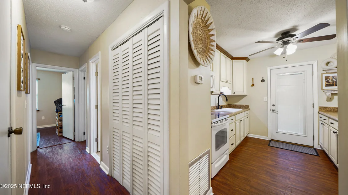 Photo of 112 RIVER RD Drive