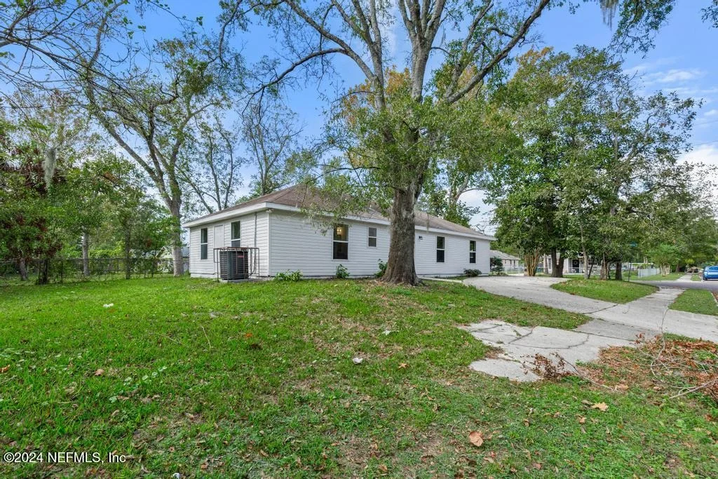 Photo of 2100 BROOKLYN Road