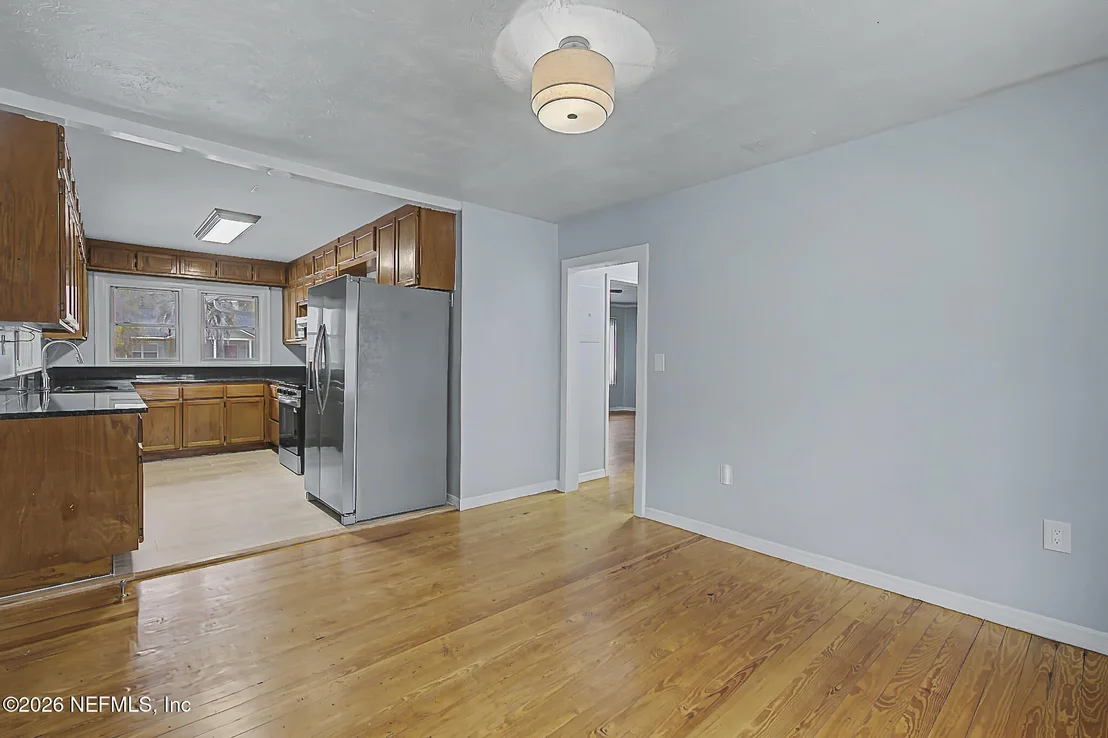 Photo of 330 S 4TH Street