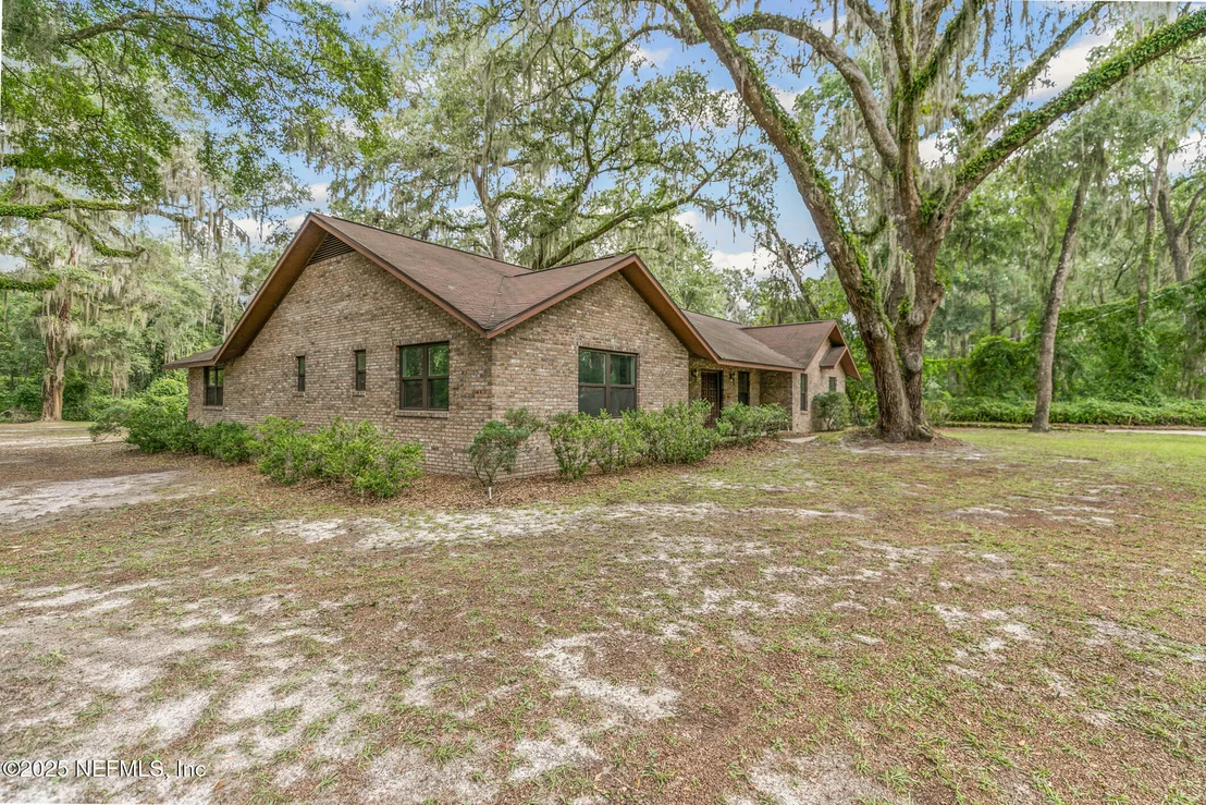 Photo of 1885 RIVER OAKS Drive