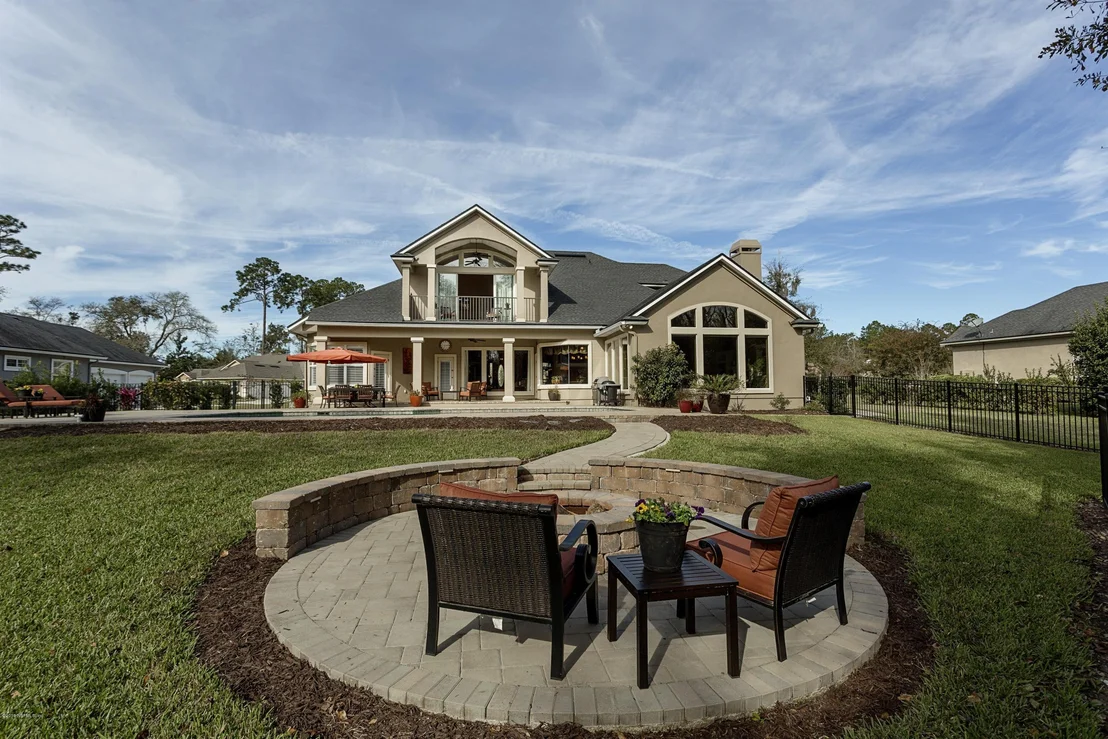 Photo of 465 SUMMERSET Drive