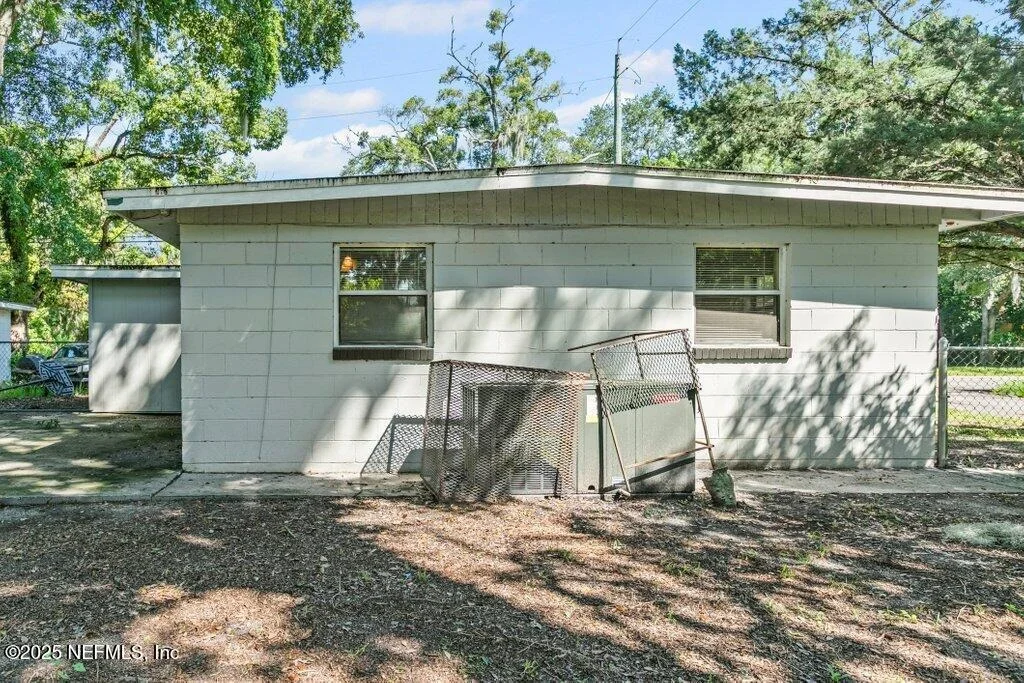 Photo of 1004 MAYNARD Street