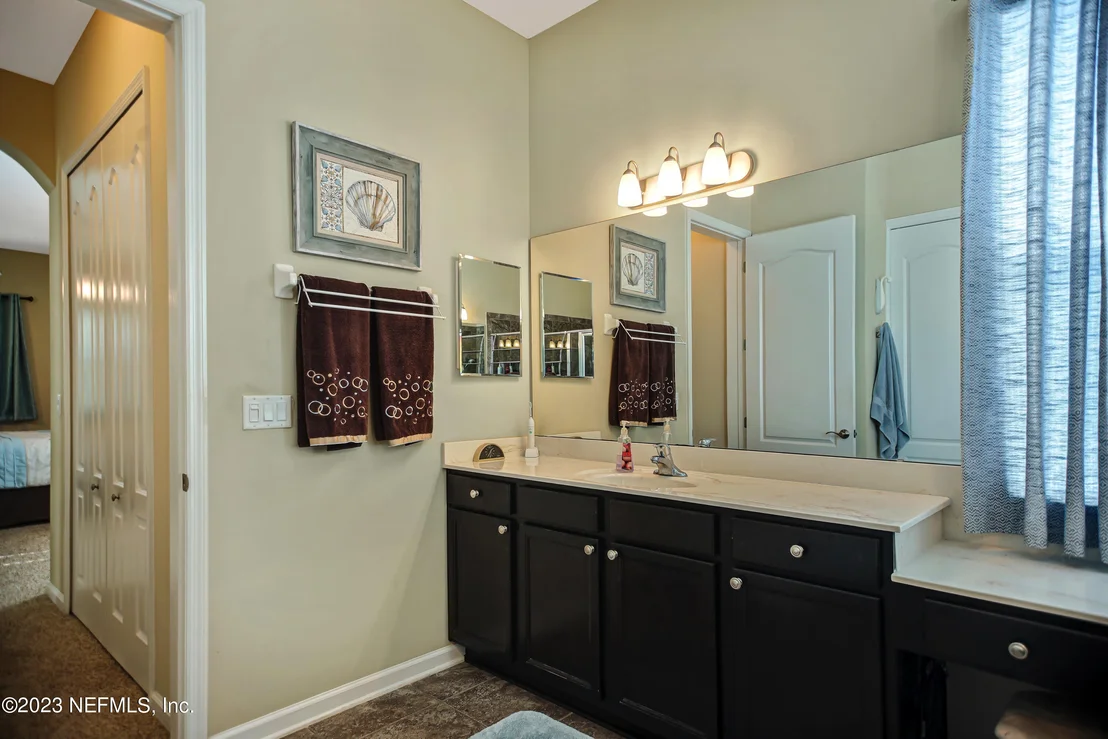 Photo of 1632 SUGAR LOAF Lane
