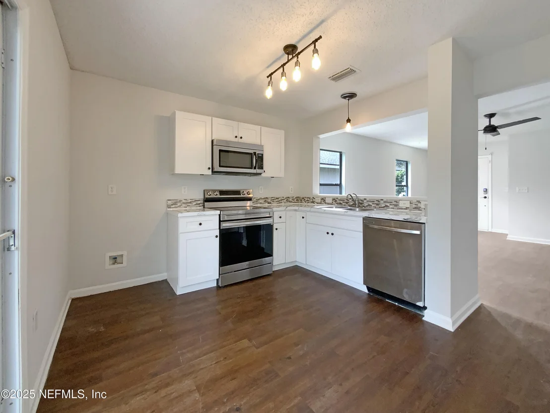 Photo of 823 WYNFIELD Circle