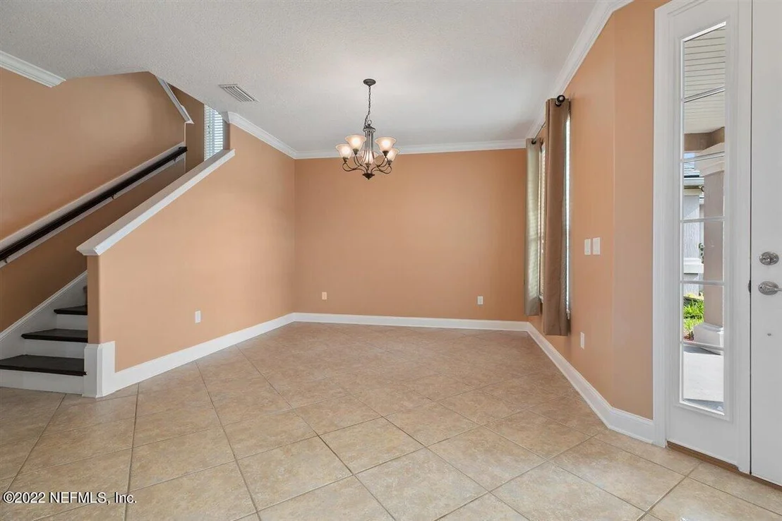 Photo of 834 GLENDALE Lane