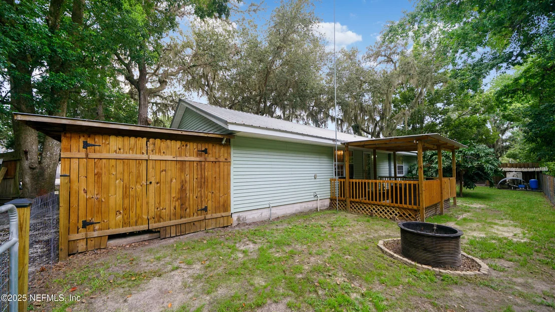Photo of 112 RIVER RD Drive