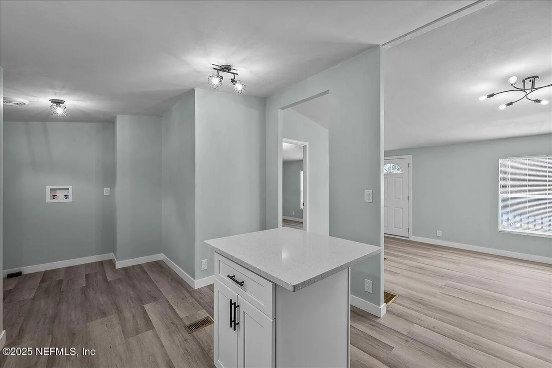 Photo of 316 SHEILA Avenue