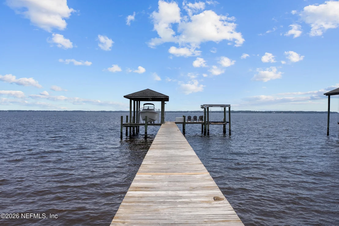 Photo of 239 RIVER Road