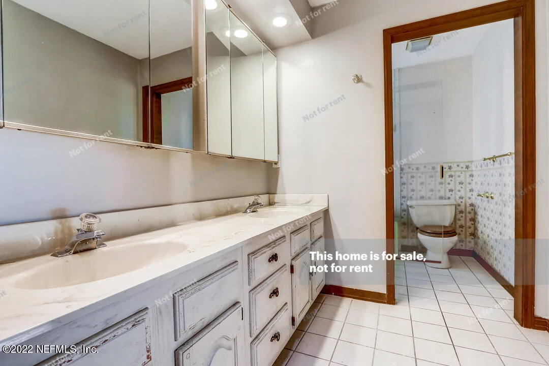 Photo of 4100 HONEYSUCKLE Circle