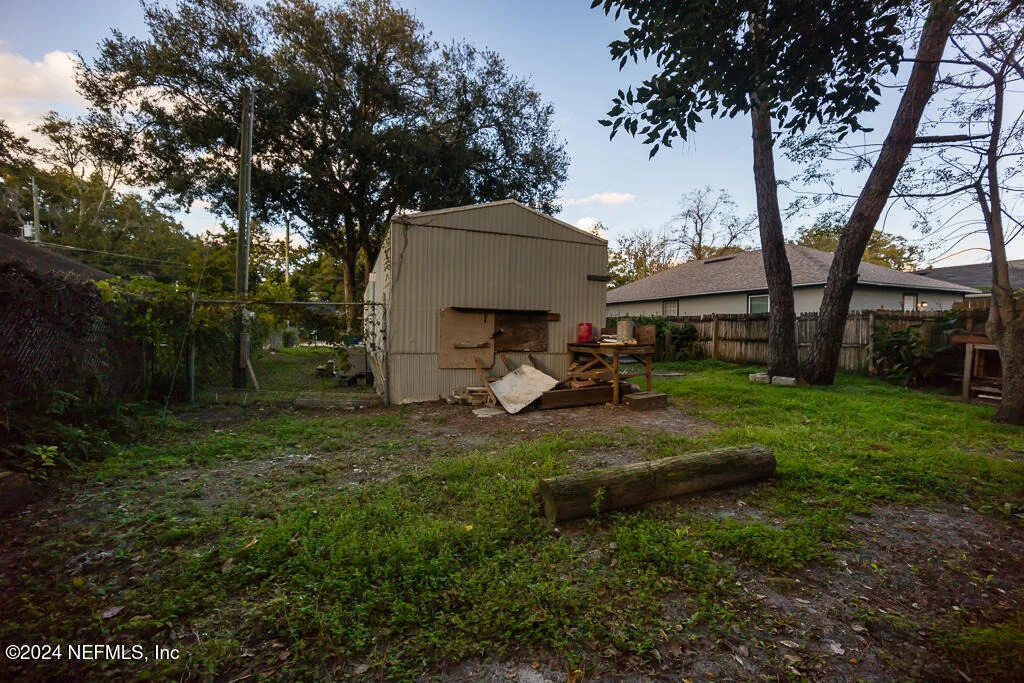 Photo of 9008 DANDY Avenue