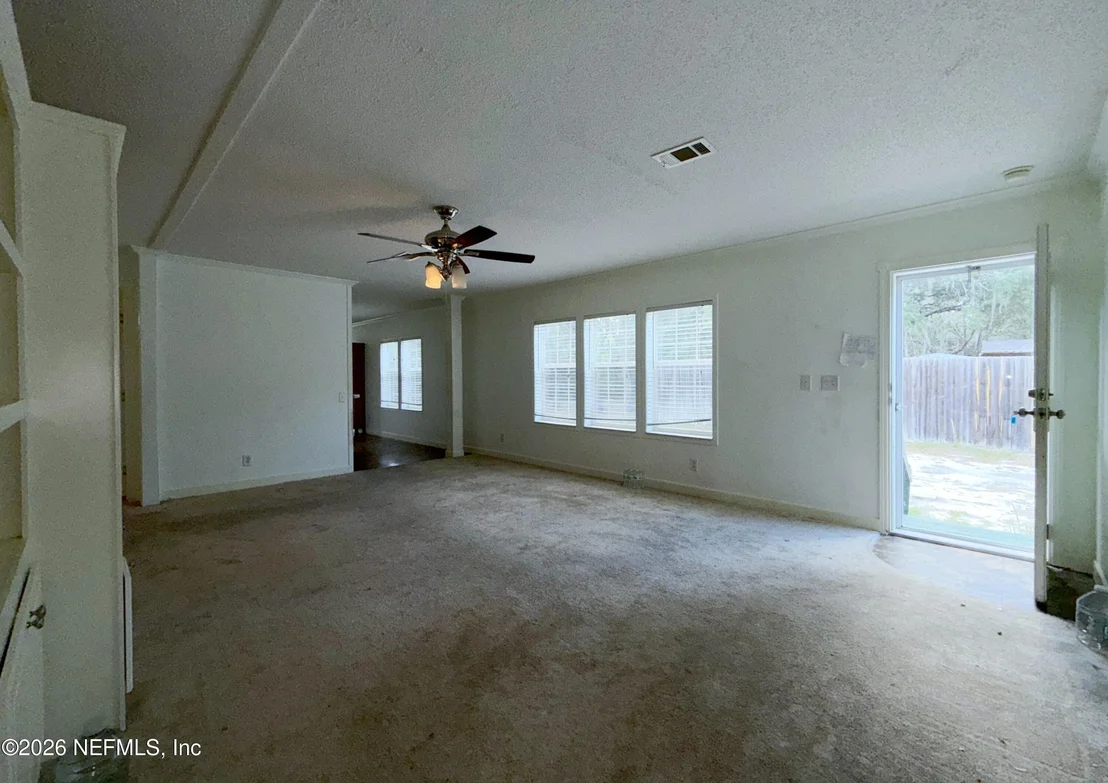 Photo of 136 SHORT PINE Road