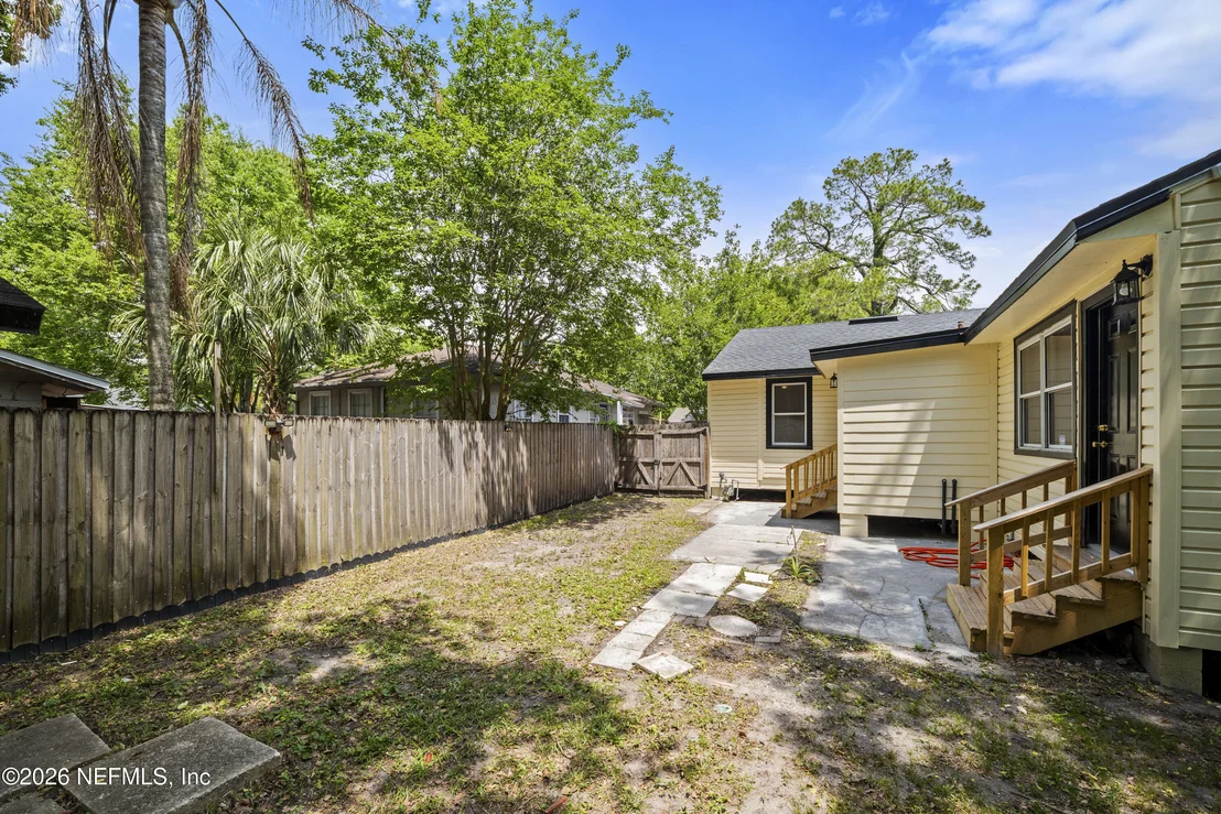 Photo of 4560 CRESCENT Street