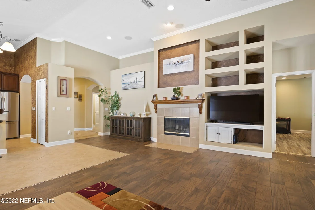 Photo of 65045 RIVER GLEN Parkway