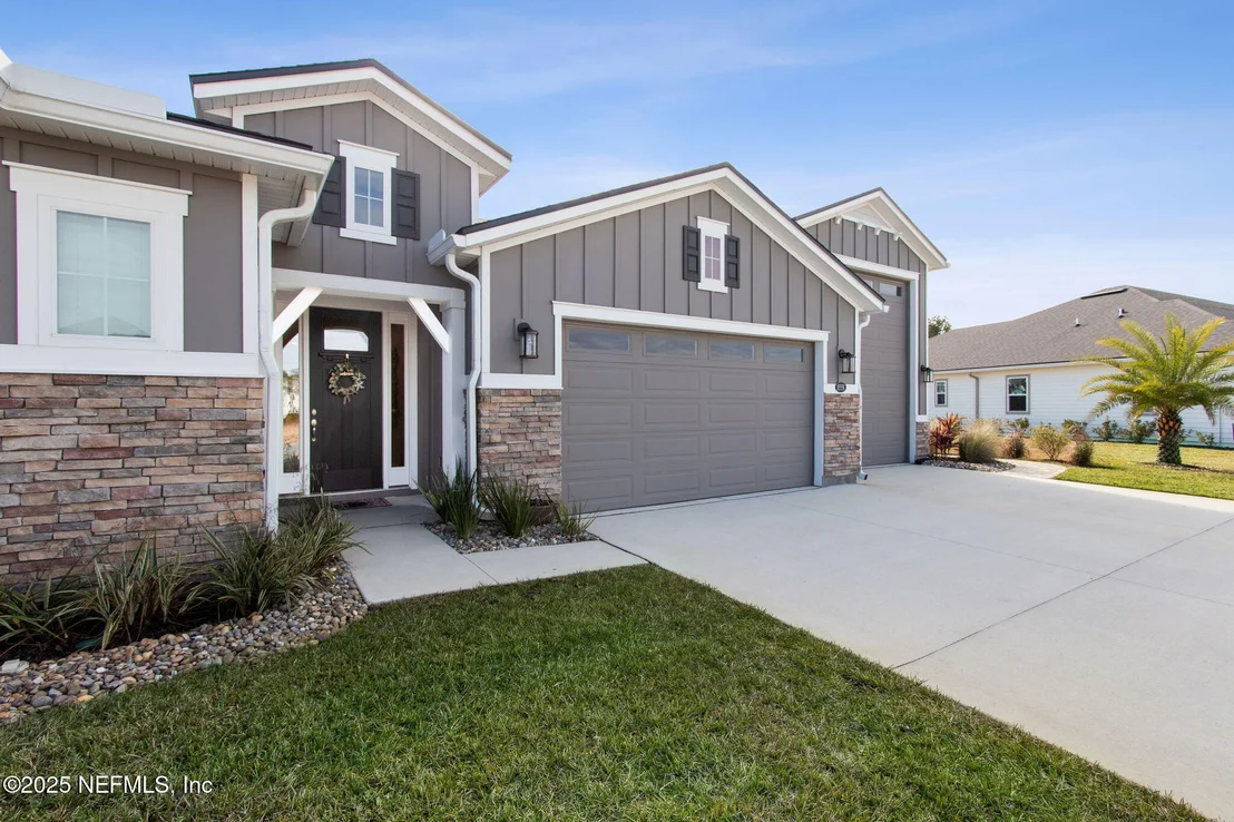 Photo of 85558 FALL RIVER Parkway