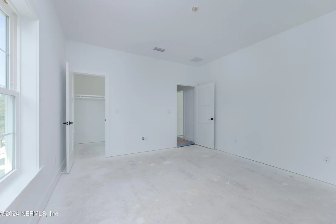 Photo of 372 RIDGEWAY Road