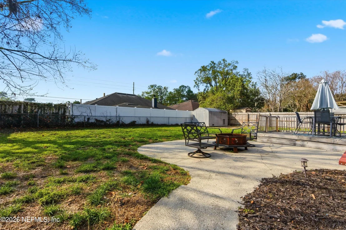 Photo of 2438 BUTTONWOOD Drive