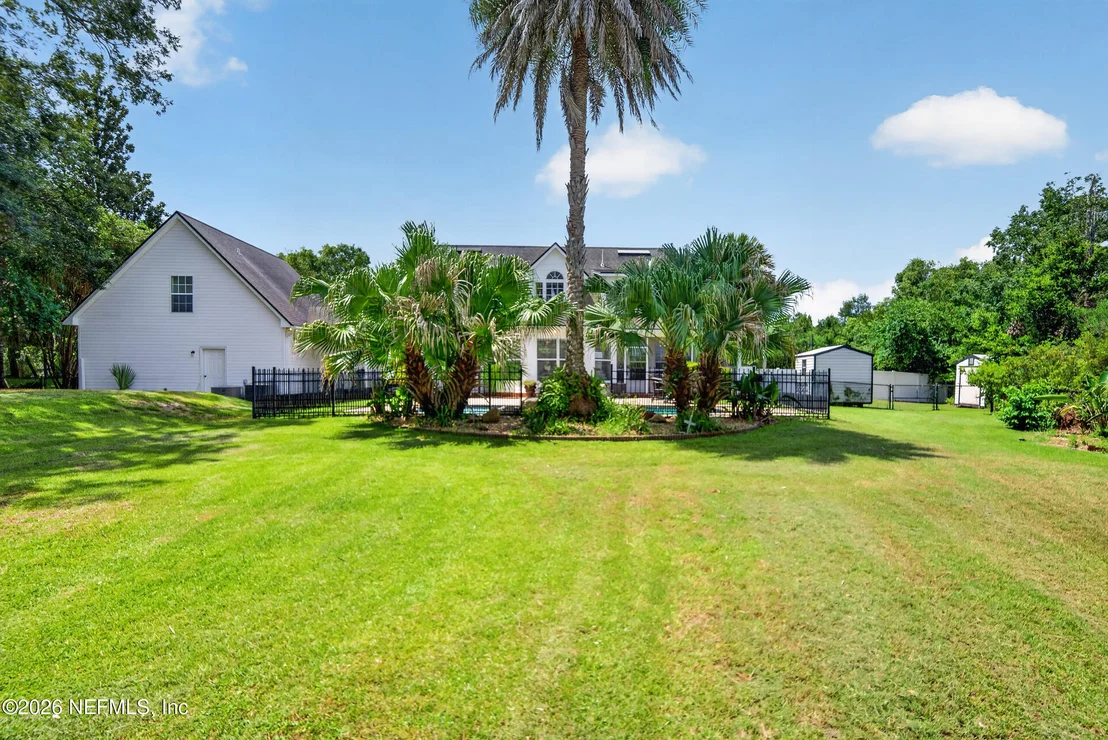 Photo of 1045 CEDAR BAY Road