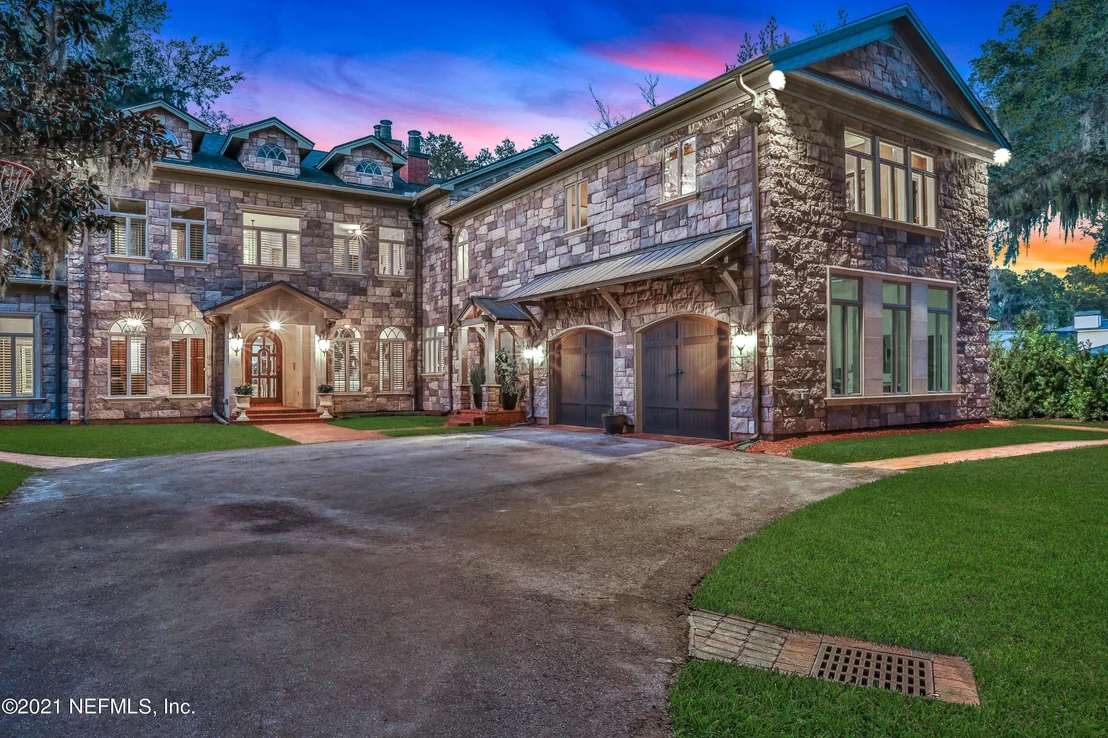 Photo of 3531 BEAUCLERC Circle N