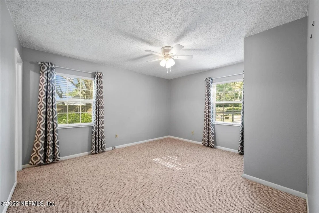 Photo of 102 JACKSON Circle