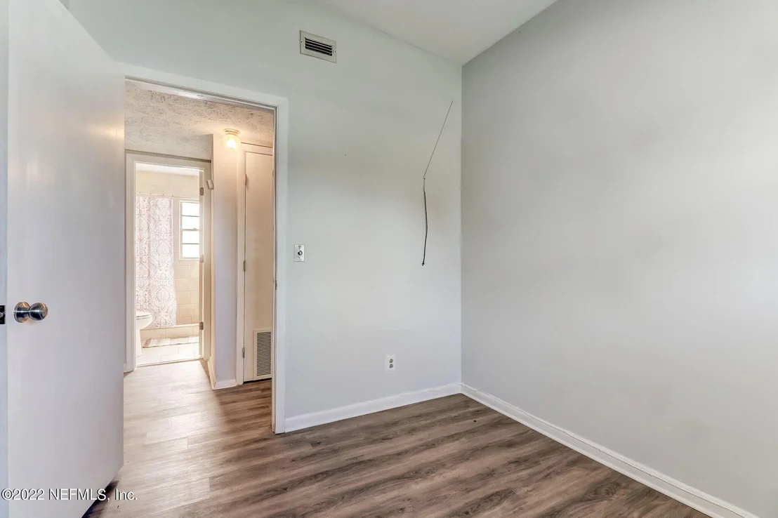 Photo of 2534 LEONID Road