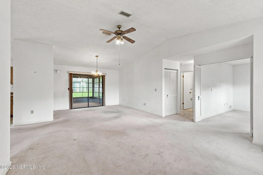 Photo of 5 WHITE HALL Drive
