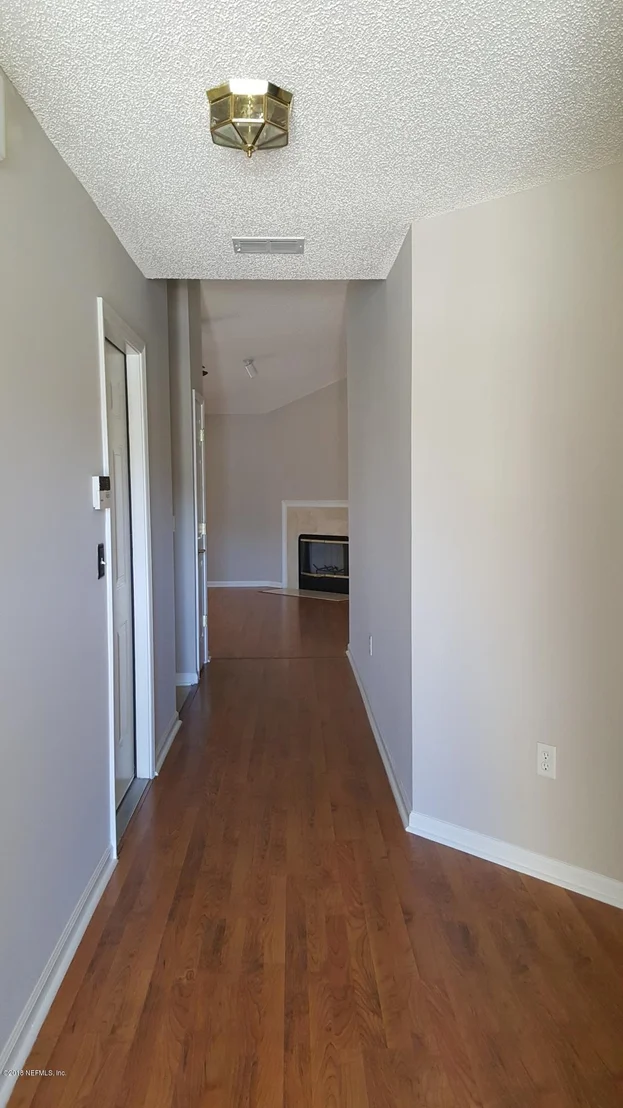 Photo of 8741 REDLEAF Court